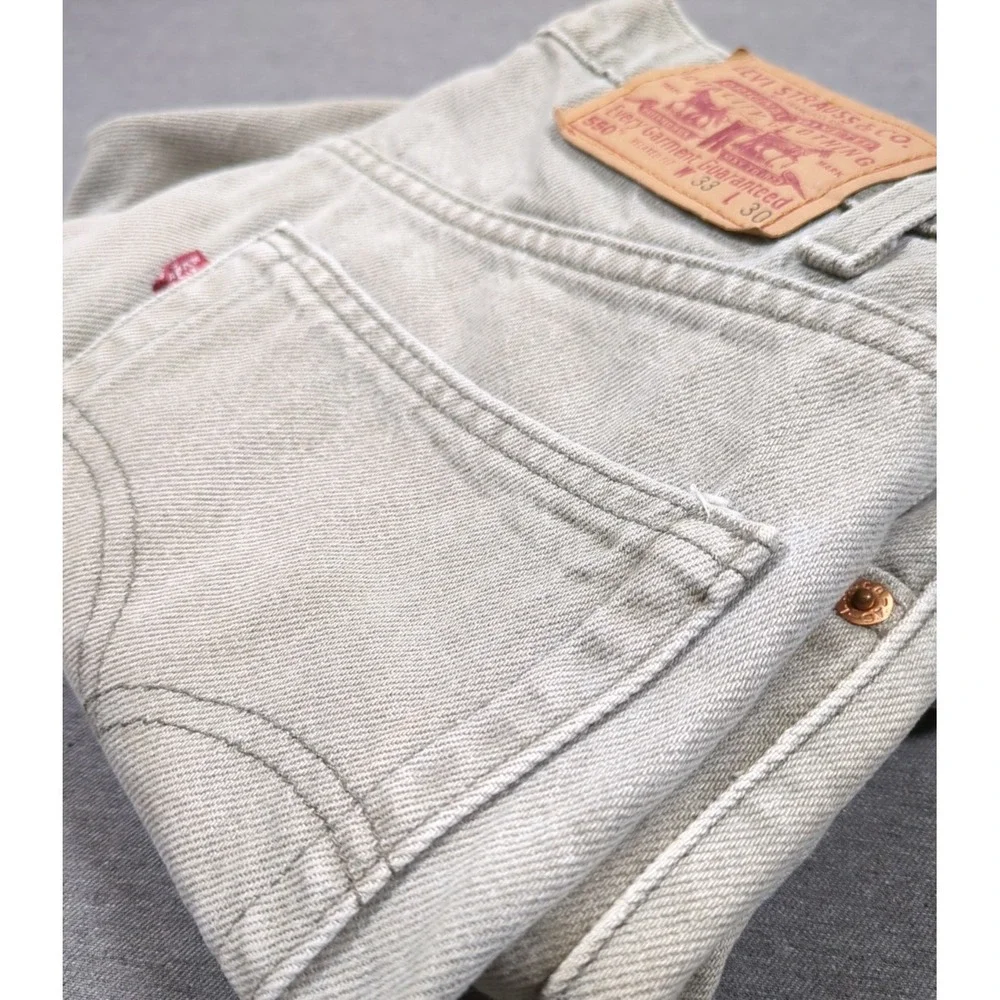 Vintage Levi's 550 Shorts Gray Faded & Stained Relaxed Men W33 L30 USA Red Tab e